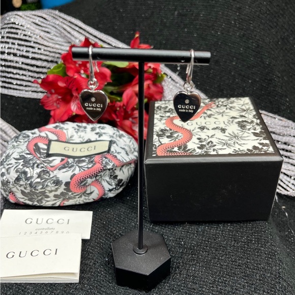 ***SOLD***Authentic Gucci Trademark Logo SS.925 Heart Charm Dangle Earrings New - Picture 5 of 11